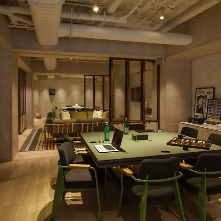 Moxy Nyc Times Square-2