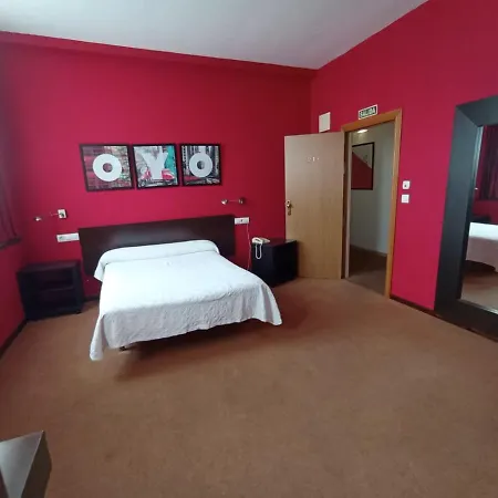 Hotel / Restaurante LA PEPA-2