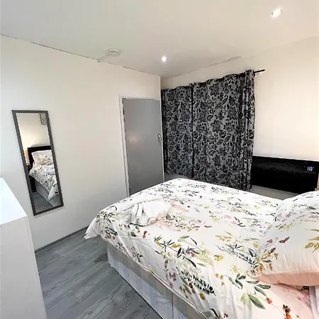 Stepney Green Beds To Stay 24-2