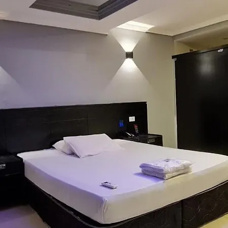 Gran Motel-3