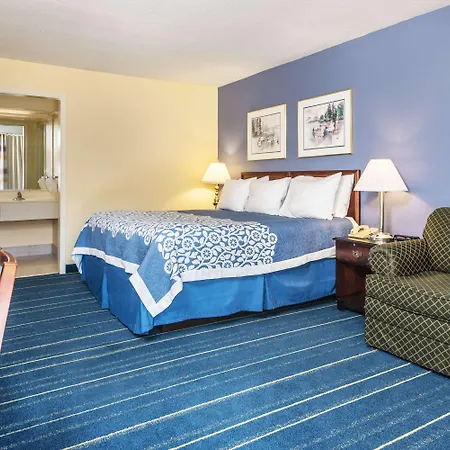 Days Inn By Wyndham South Hill-3