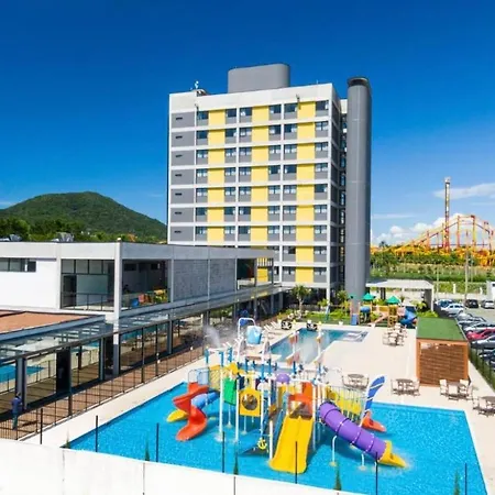 Hotel em frente ao Beto Carreiro Penha Sc - Solar pedra da ilha-3
