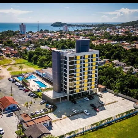 Hotel em frente ao Beto Carreiro Penha Sc - Solar pedra da ilha-2