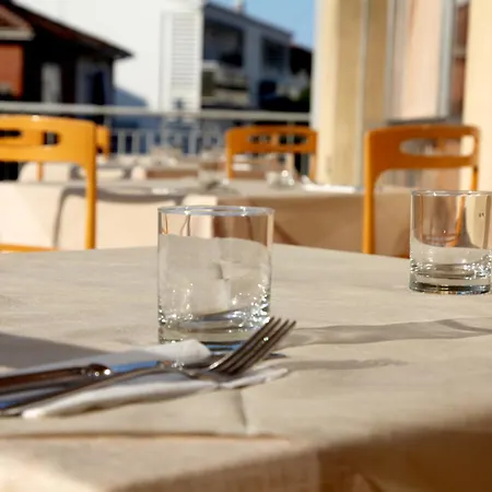 Hotel Alfa - SPIAGGIA INCLUSA con pacchetti personalizzati-3