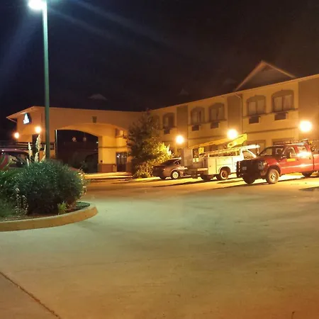 Days Inn By Wyndham Childress-3