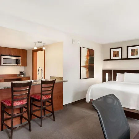 Embassy Suites By Hilton - Montreal-3