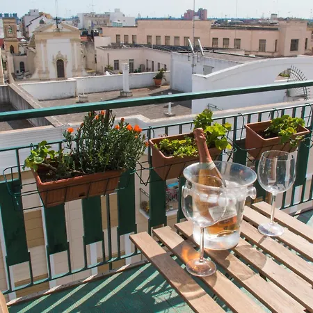 Penthouse Station Luxury Suites & Apartment-3