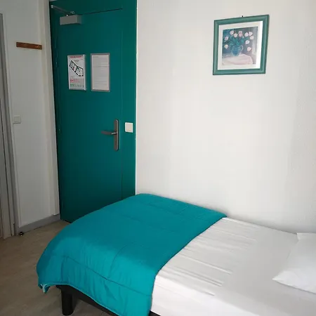 Hotel De La Grotte-2