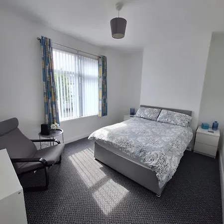 Private Room On Donegall Road In Central Belfast-2