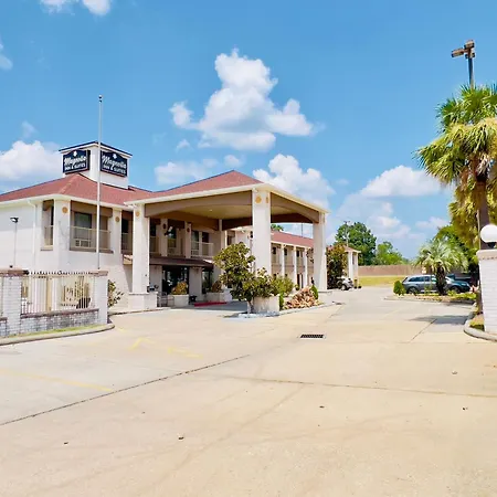 Magnolia Inn And Suites-3