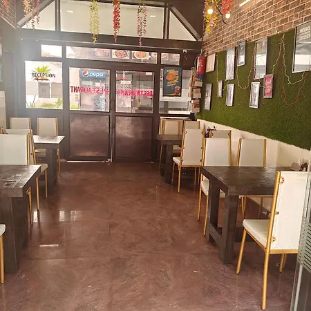 Hotel Sidhartha Walking Distance From Tajmahal-2