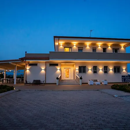 Villa Zefiro - Suites & Events-3