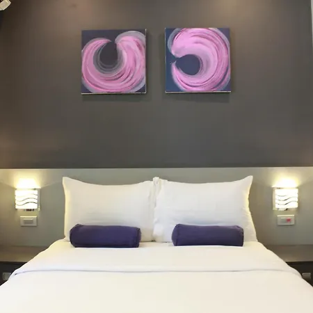 Leez Inn Malate-2