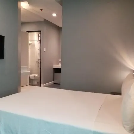 Leez Inn Malate-3