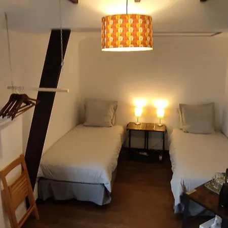 Le Petit Moulin Rouge, B&B, SDB en-suite, parking privé gratuit-3