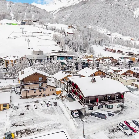 Hotel Garni Maria Theresia - Official Oetztal Summer Card Partner-2