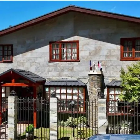 Hostal Collins House-2