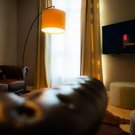 Hotel Grand Place-3