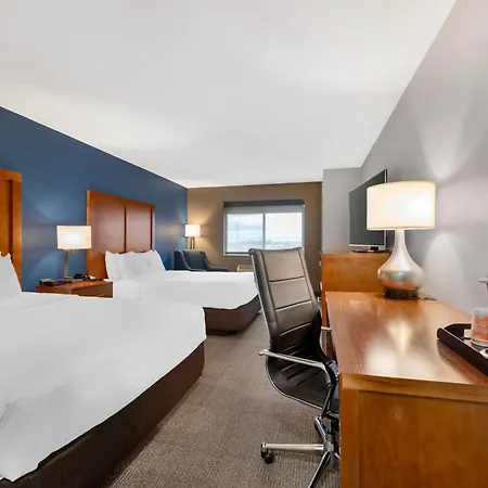Comfort Inn & Suites North Greenfield-3