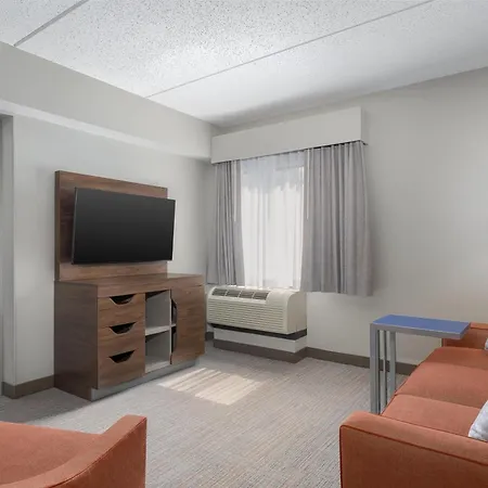 Hampton Inn Altoona-3