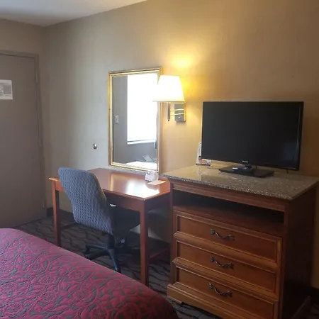 Days Inn By Wyndham Kennesaw-2