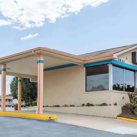 Travelodge By Wyndham Ridgeway Martinsville Area-2