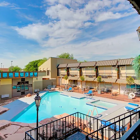 Western Inn And Suites-3