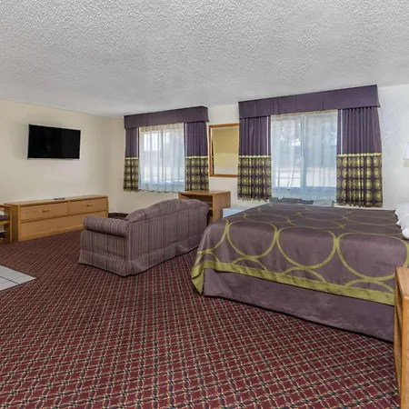 Super 8 By Wyndham Fountain-2