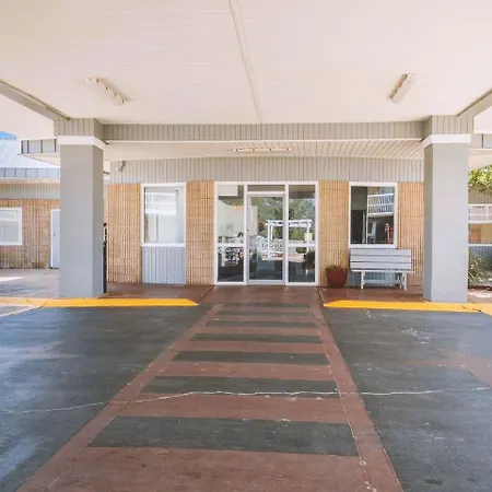 Americas Best Value Inn Beeville-2