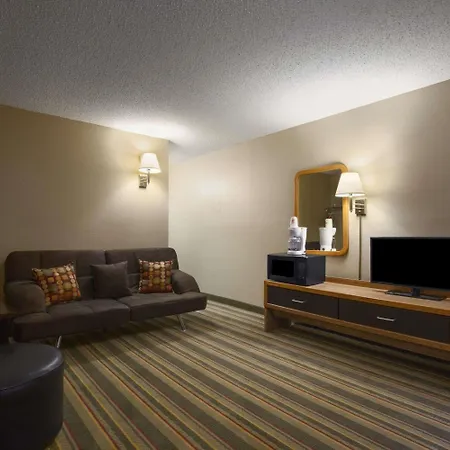 Super 8 By Wyndham Blackwell-2