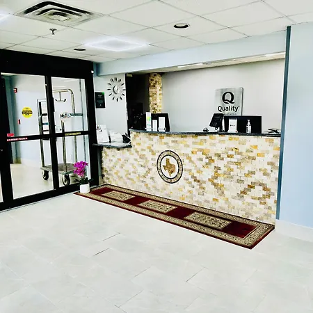 Quality Inn Near Seaworld - Lackland-3