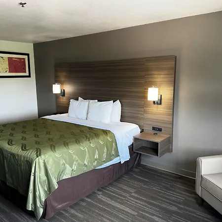 Quality Inn Near Seaworld - Lackland-3