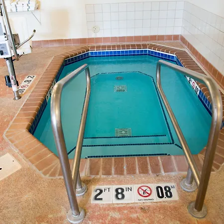 Holiday Inn Express Hotel & Suites Chanhassen By Ihg-3
