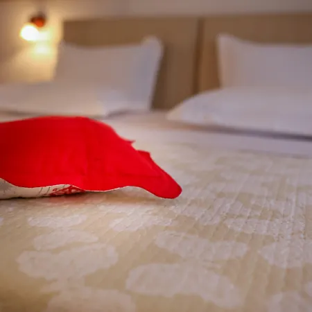 Garden Apartment Hotel-3