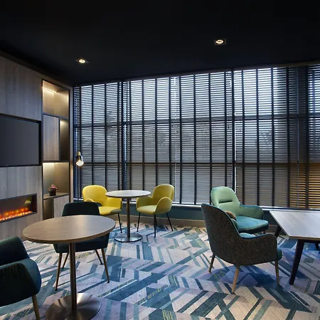 Leonardo Hotel Swindon-2