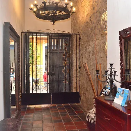 Hotel Puertas De Cartagena-2