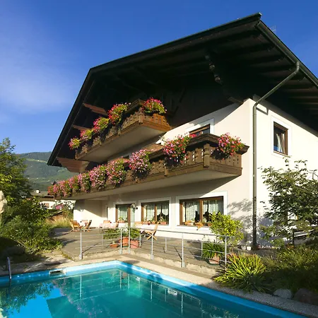 Bed&Breakfast Pension Hilpold-3