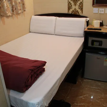 Russian Hostel-3