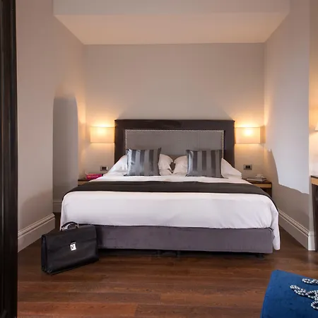 Tridente Suites-2