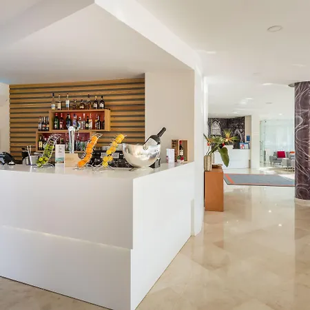 Tryp By Wyndham Leiria-2
