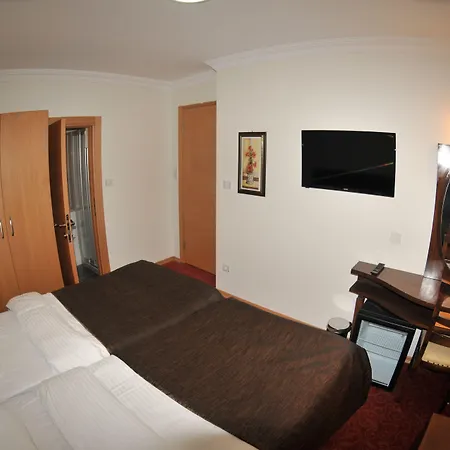 Palace Point Hotel-3