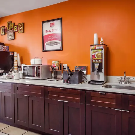 Econo Lodge Waynesville-3