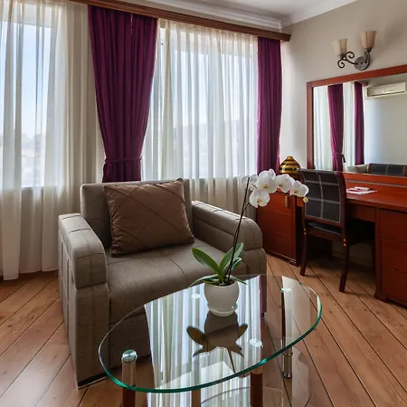 Penthouse Hotel-2