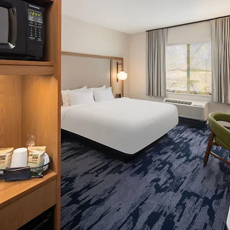 Fairfield Inn & Suites By Marriott Alexandria-2