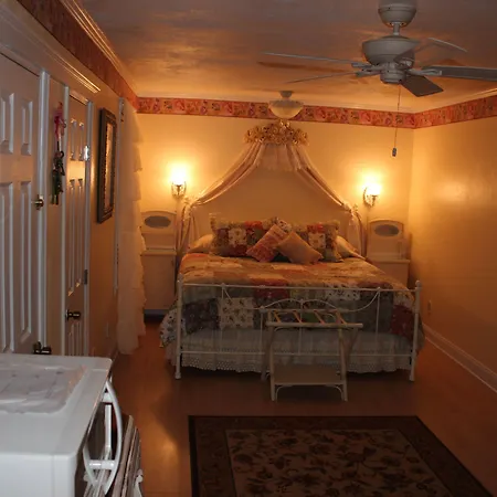 Book Nook Inn-3