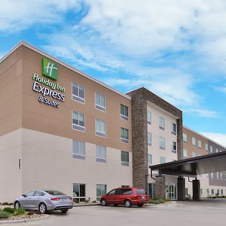 Holiday Inn Express & Suites - Marshalltown By Ihg-3