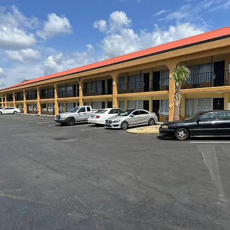 Country Hearth Inn & Suites Cartersville-2
