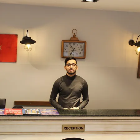 The Reina Hotel-2