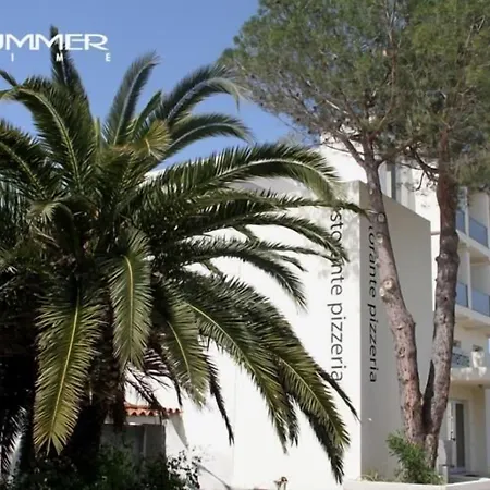 Summertime Hotel-2