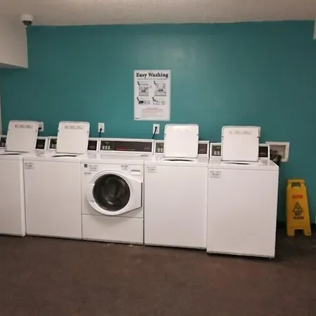 Intown Suites Extended Stay Louisville Ky - Preston Hwy-3